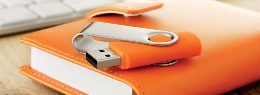 USB PERSONALIZADOS con logo para publicidad | Desde 1,48€ - Fondo USB naranja